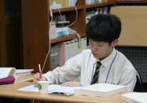 䰶 ̹