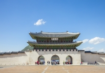 䰶 ̹