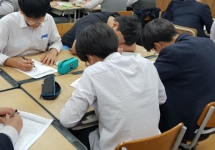 䰶 ̹