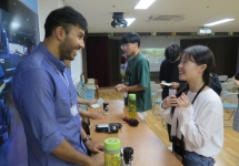 䰶 ̹