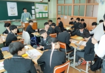 䰶 ̹