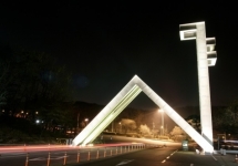 䰶 ̹