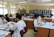䰶 ̹